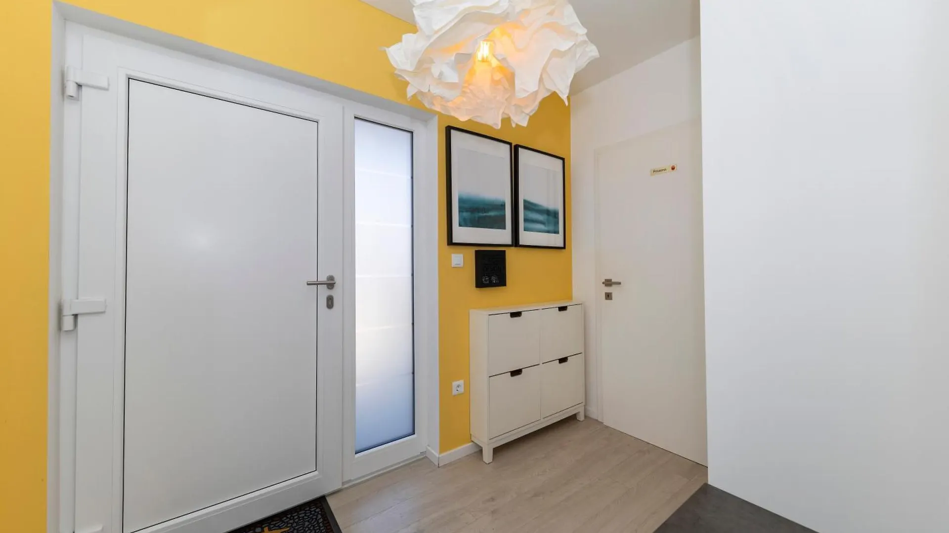 Alba Guest House Crno Σπίτι διακοπών